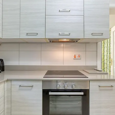 Qawra Seafront With Large Front Terrace Appartement San Pawl il-Baħar