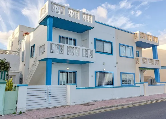 Qawra Seafront With Large Front Terrace St. Paul's Bay
