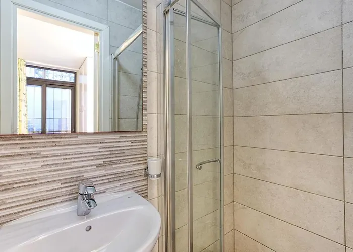 Qawra Seafront With Large Front Terrace Appartamento