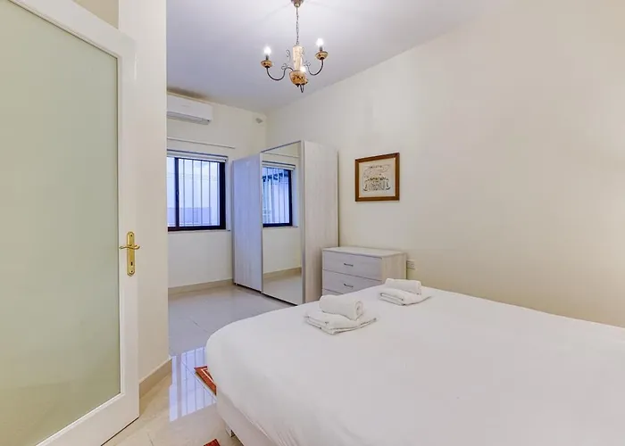 Διαμέρισμα Qawra Seafront With Large Front Terrace