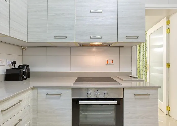 Qawra Seafront With Large Front Terrace Διαμέρισμα Σεντ Πόλς Μπέι