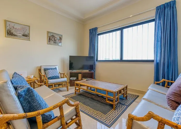 Qawra Seafront With Large Front Terrace Appartamento